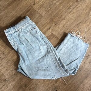 Distressed Light Blue Jeans baggy